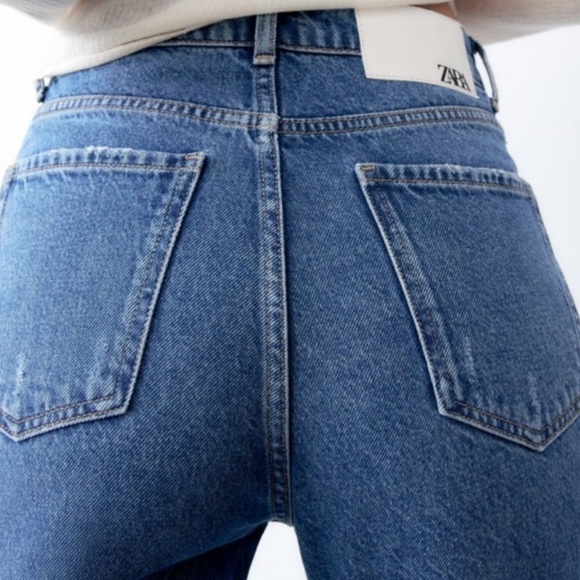 Zara Ripped Mom Fit Jeans - Picture 7 of 7